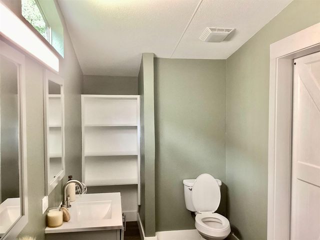 205 Collin Street, Livingston, TX 77351