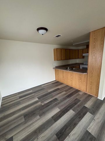 517 Western Avenue 17-20, Medford, OR 97501