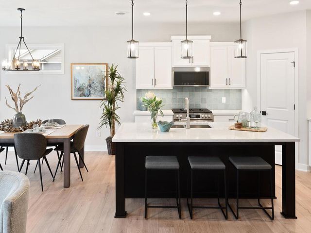 7809 Austin Path, Inver Grove Heights, MN 55077