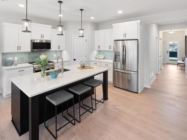 7809 Austin Path, Inver Grove Heights, MN 55077