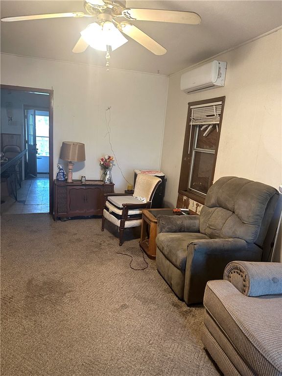 135 Allende St, Taft, TX 78390 — photo 5