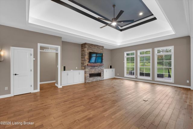 13100 Dove Point Pl, Louisville, KY 40299