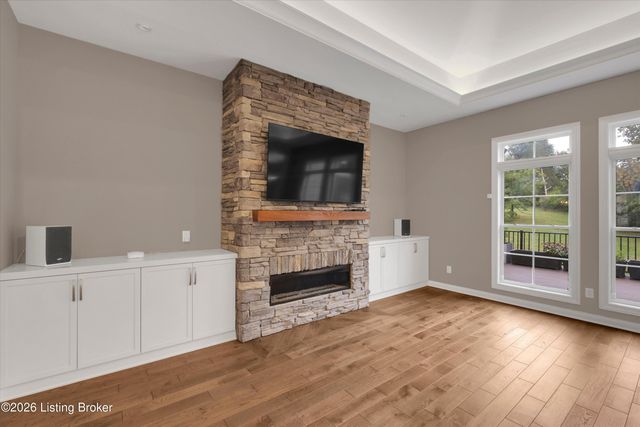 13100 Dove Point Pl, Louisville, KY 40299