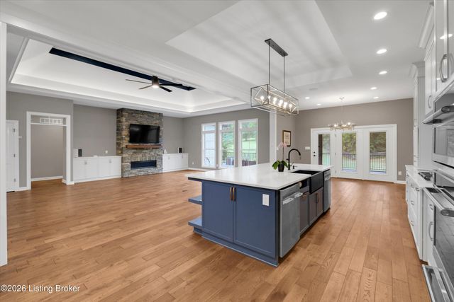 13100 Dove Point Pl, Louisville, KY 40299