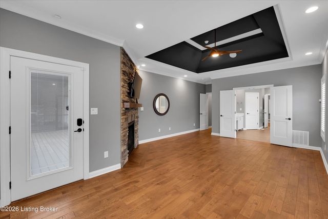 13100 Dove Point Pl, Louisville, KY 40299