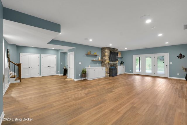 13100 Dove Point Pl, Louisville, KY 40299