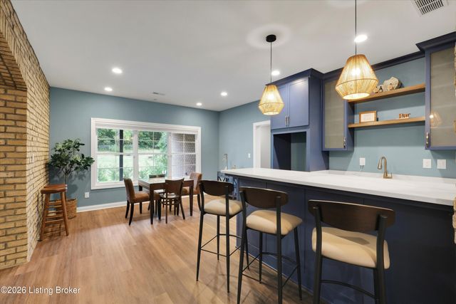 13100 Dove Point Pl, Louisville, KY 40299