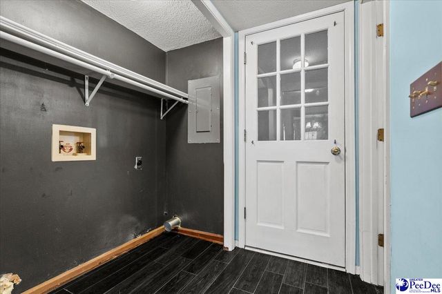 1811 Meadow Green, Florence, SC 29501