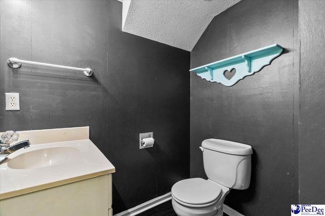 1811 Meadow Green, Florence, SC 29501