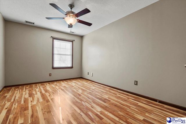 1811 Meadow Green, Florence, SC 29501