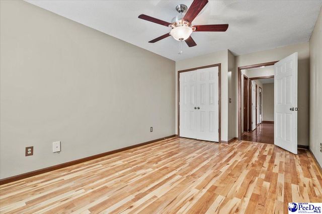 1811 Meadow Green, Florence, SC 29501