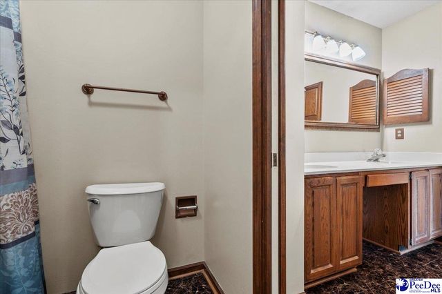 1811 Meadow Green, Florence, SC 29501