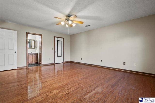 1811 Meadow Green, Florence, SC 29501