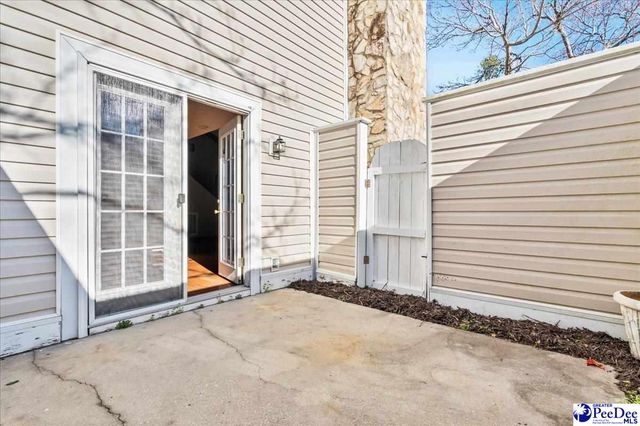 1811 Meadow Green, Florence, SC 29501