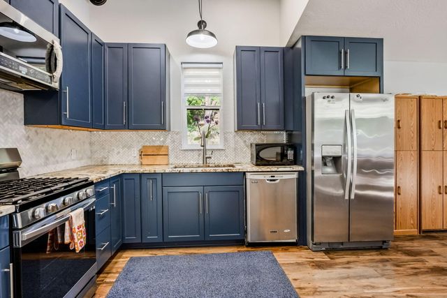 4235 Highland Avenue, Grants Pass, OR 97526