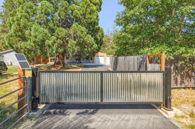 4235 Highland Avenue, Grants Pass, OR 97526