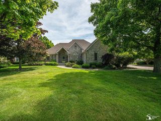 5572 Raven Parkway Drive, Monroe Twp, MI 48161