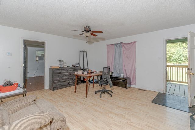 1812 Duncan Rd, Jonesboro, AR 72401