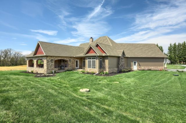 305 GUN CLUB RD, New Oxford, PA 17350