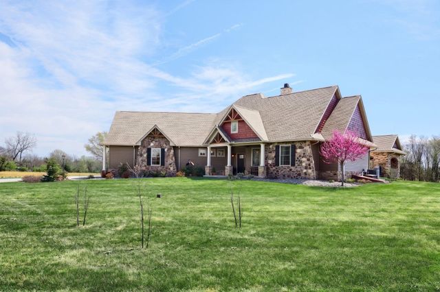 305 GUN CLUB RD, New Oxford, PA 17350