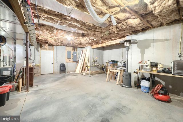 305 GUN CLUB RD, New Oxford, PA 17350