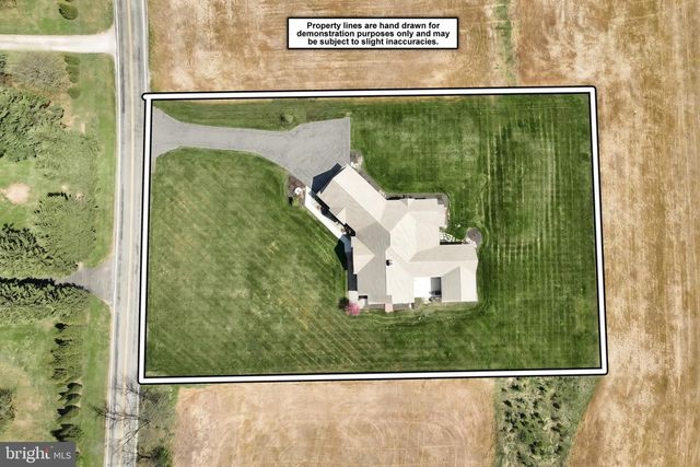305 GUN CLUB RD, New Oxford, PA 17350