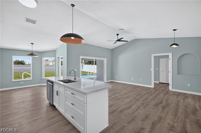 15579 Spring Line LN, Fort Myers, FL 33905