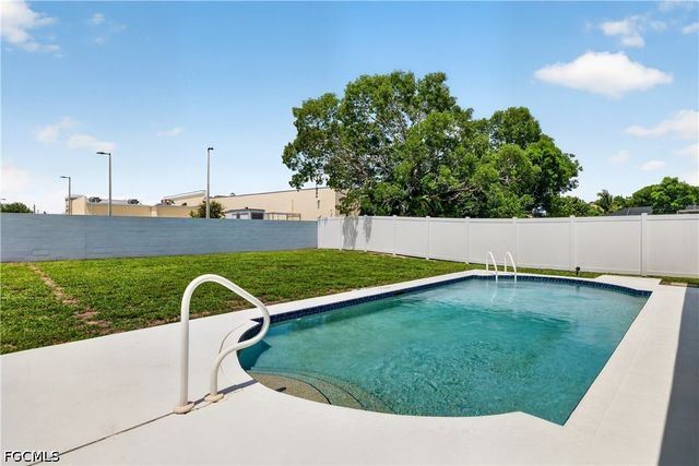 15579 Spring Line LN, Fort Myers, FL 33905