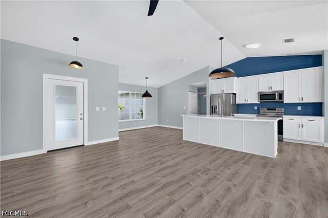 15579 Spring Line LN, Fort Myers, FL 33905