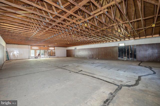 4952 IRISH RD, Schuyler, VA 22969