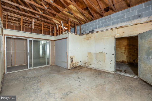 4952 IRISH RD, Schuyler, VA 22969