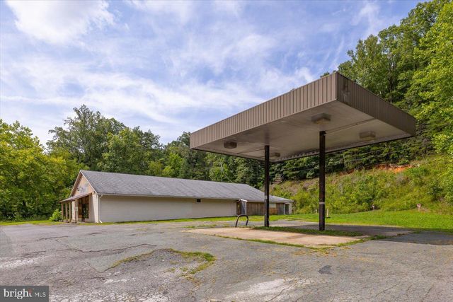 4952 IRISH RD, Schuyler, VA 22969