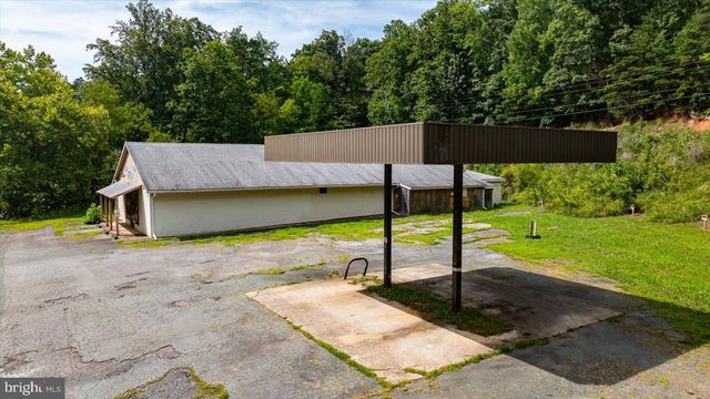 4952 IRISH RD, Schuyler, VA 22969