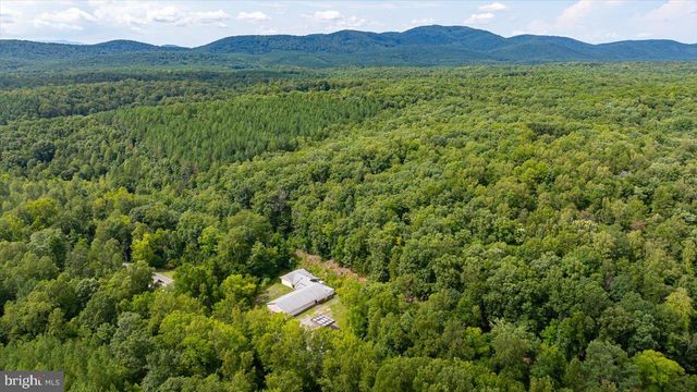 4952 IRISH RD, Schuyler, VA 22969