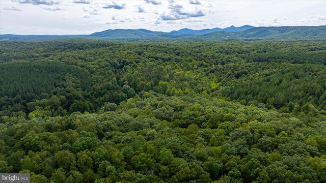 4952 IRISH RD, Schuyler, VA 22969