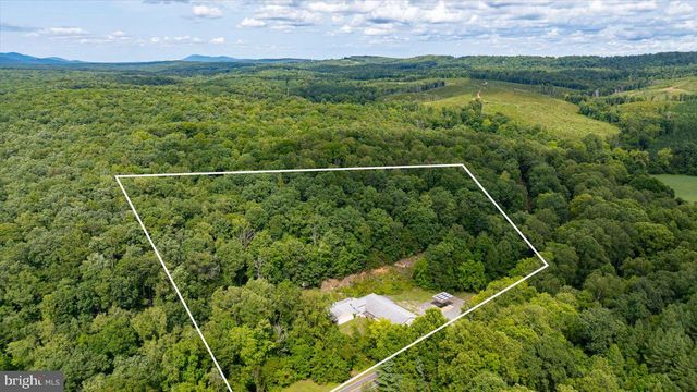 4952 IRISH RD, Schuyler, VA 22969
