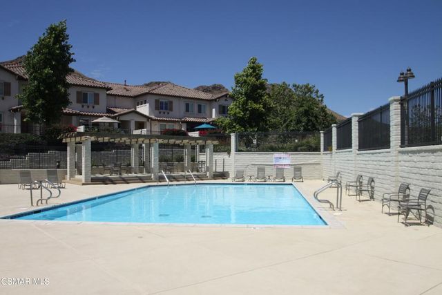 236 Via Antonio, Newbury Park, CA 91320