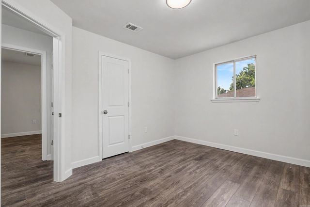 5215 Pike Avenue, North Little Rock, AR 72118