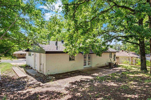 5215 Pike Avenue, North Little Rock, AR 72118