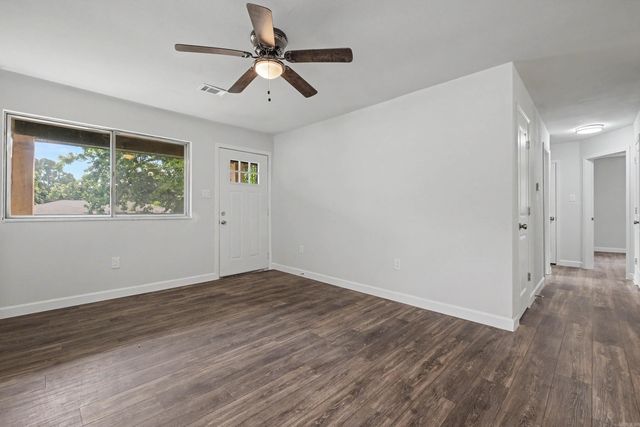 5215 Pike Avenue, North Little Rock, AR 72118