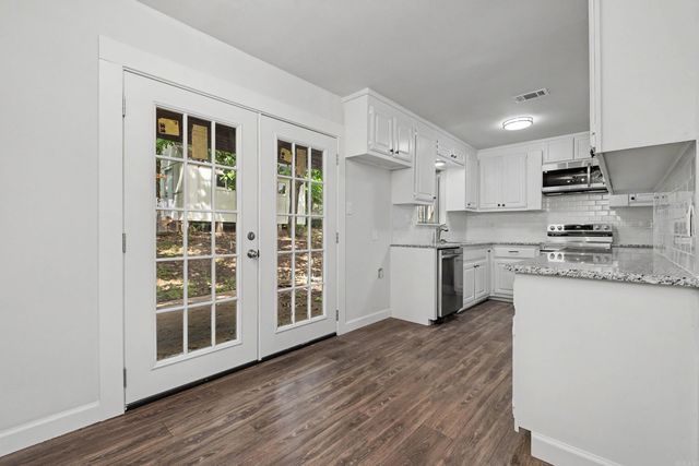 5215 Pike Avenue, North Little Rock, AR 72118