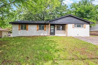 5215 Pike Avenue, North Little Rock, AR 72118