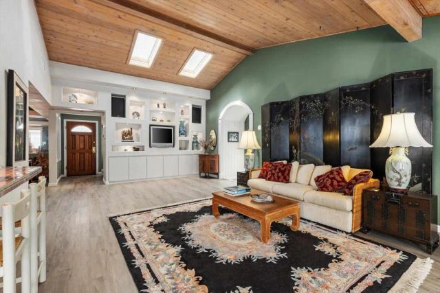 1556 Via Rancho Parkway, Escondido, CA 92029