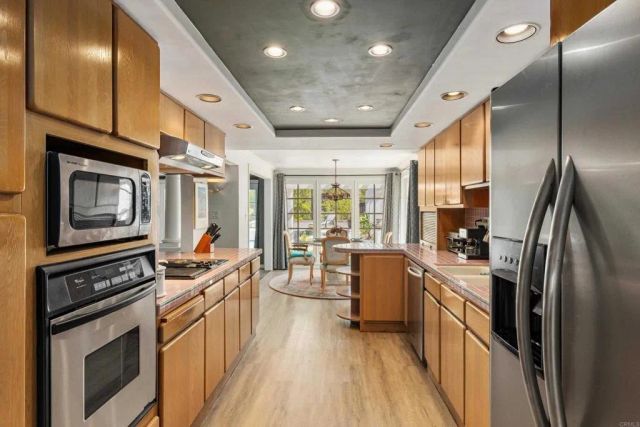 1556 Via Rancho Parkway, Escondido, CA 92029