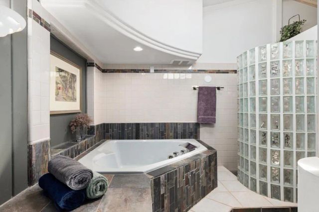 1556 Via Rancho Parkway, Escondido, CA 92029
