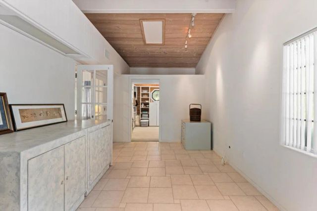 1556 Via Rancho Parkway, Escondido, CA 92029