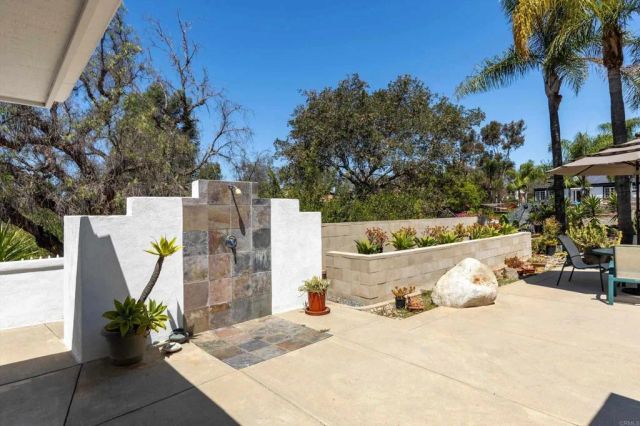 1556 Via Rancho Parkway, Escondido, CA 92029