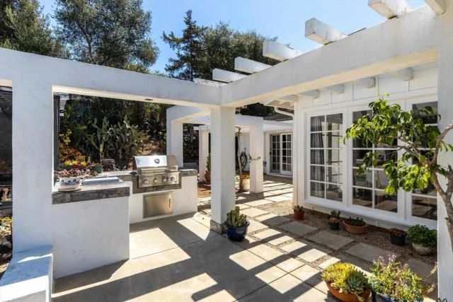 1556 Via Rancho Parkway, Escondido, CA 92029
