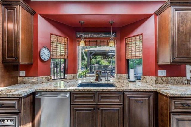 317 El Tuaca Court, Camarillo, CA 93010