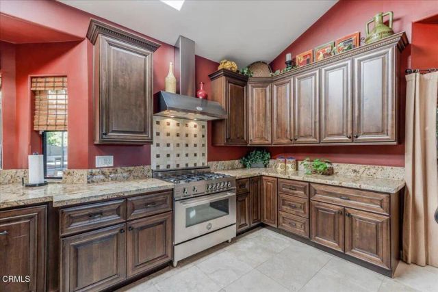 317 El Tuaca Court, Camarillo, CA 93010